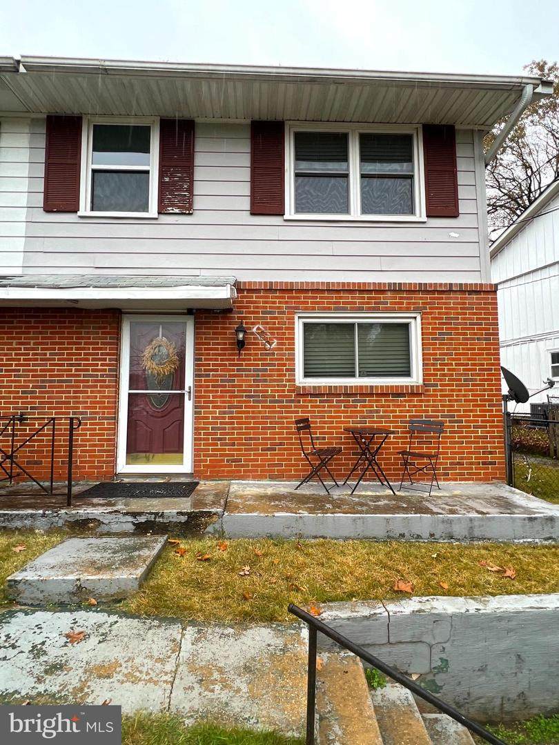 609 Cedarleaf Avenue - Photo 1