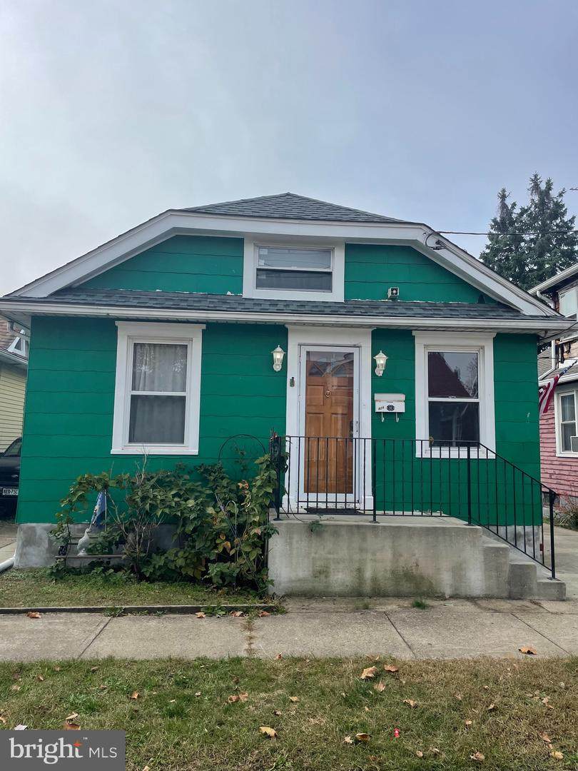 828 Bergen Street - Photo 1
