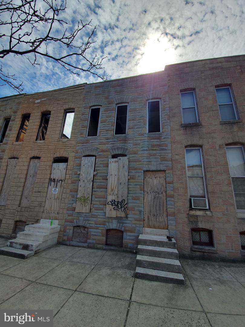 1919 Wilkens Avenue - Photo 1