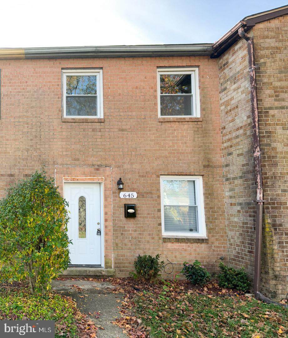 645 Bywater Road - Photo 1