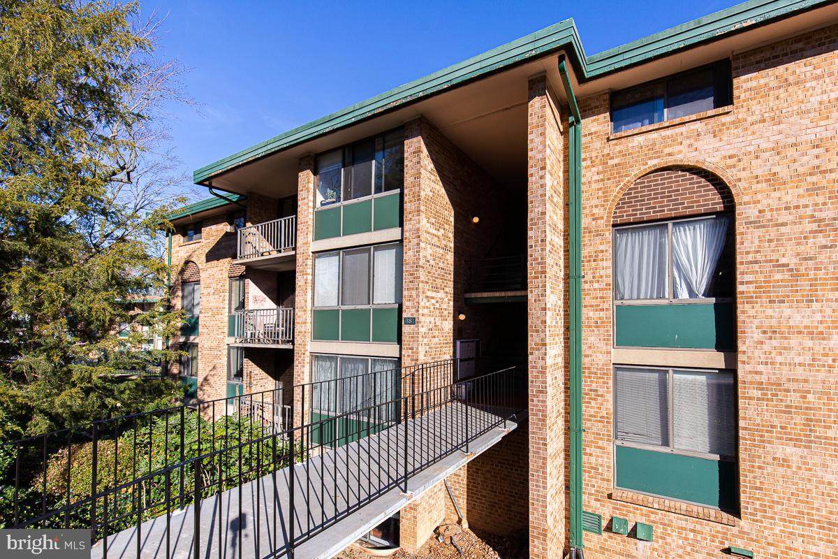481 Armistead Street - Photo 1