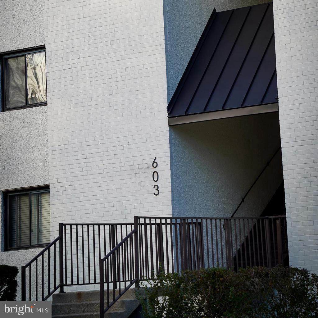 603 Oakland Hills Court - Photo 1