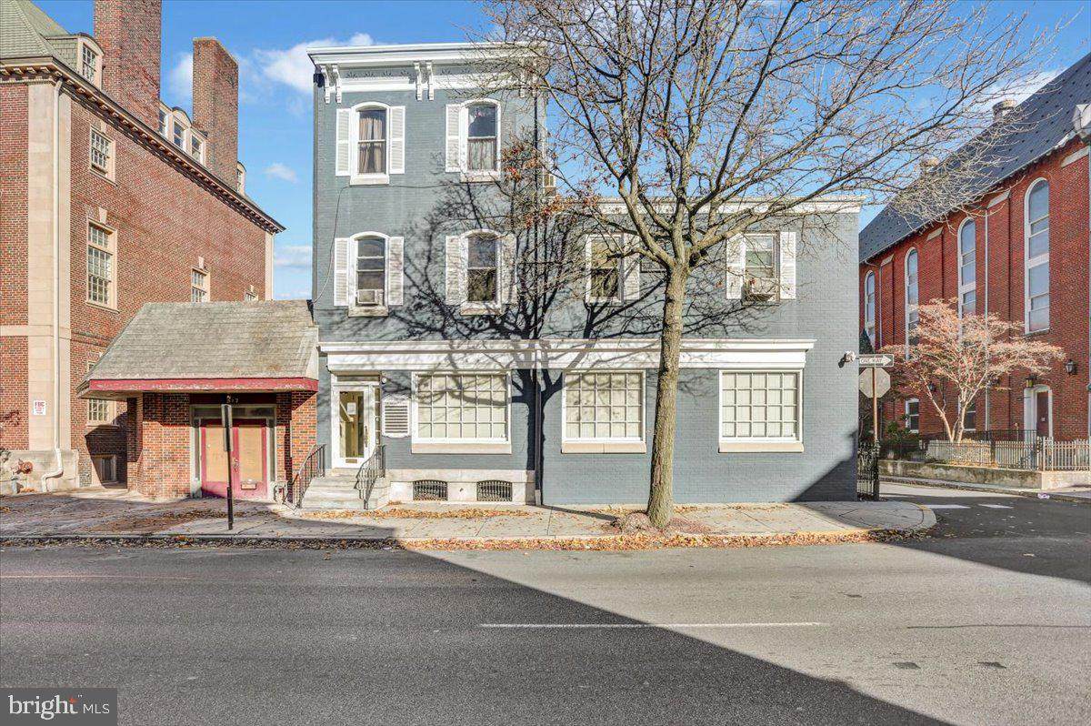 519 Walnut Street - Photo 1