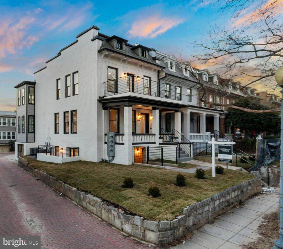 616 Quebec Place - Photo 1