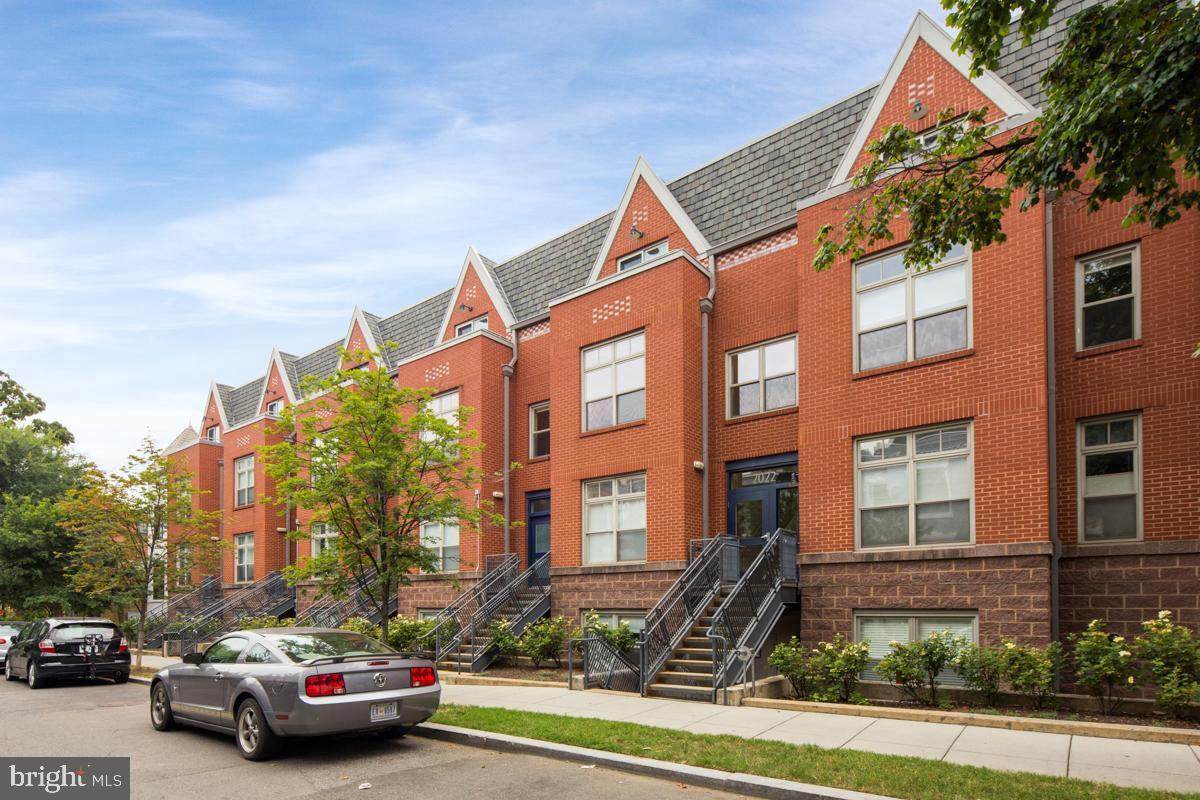 2022 Flagler Place - Photo 1