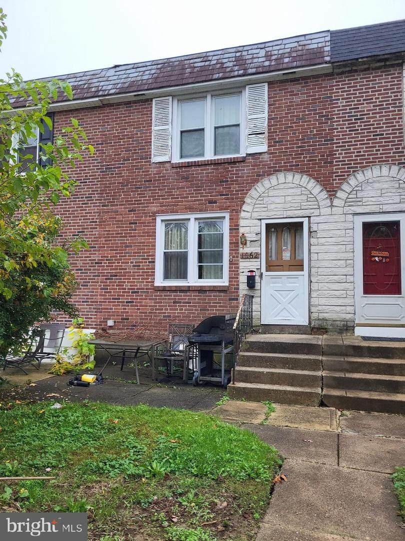 1062 Hopkins Avenue - Photo 1