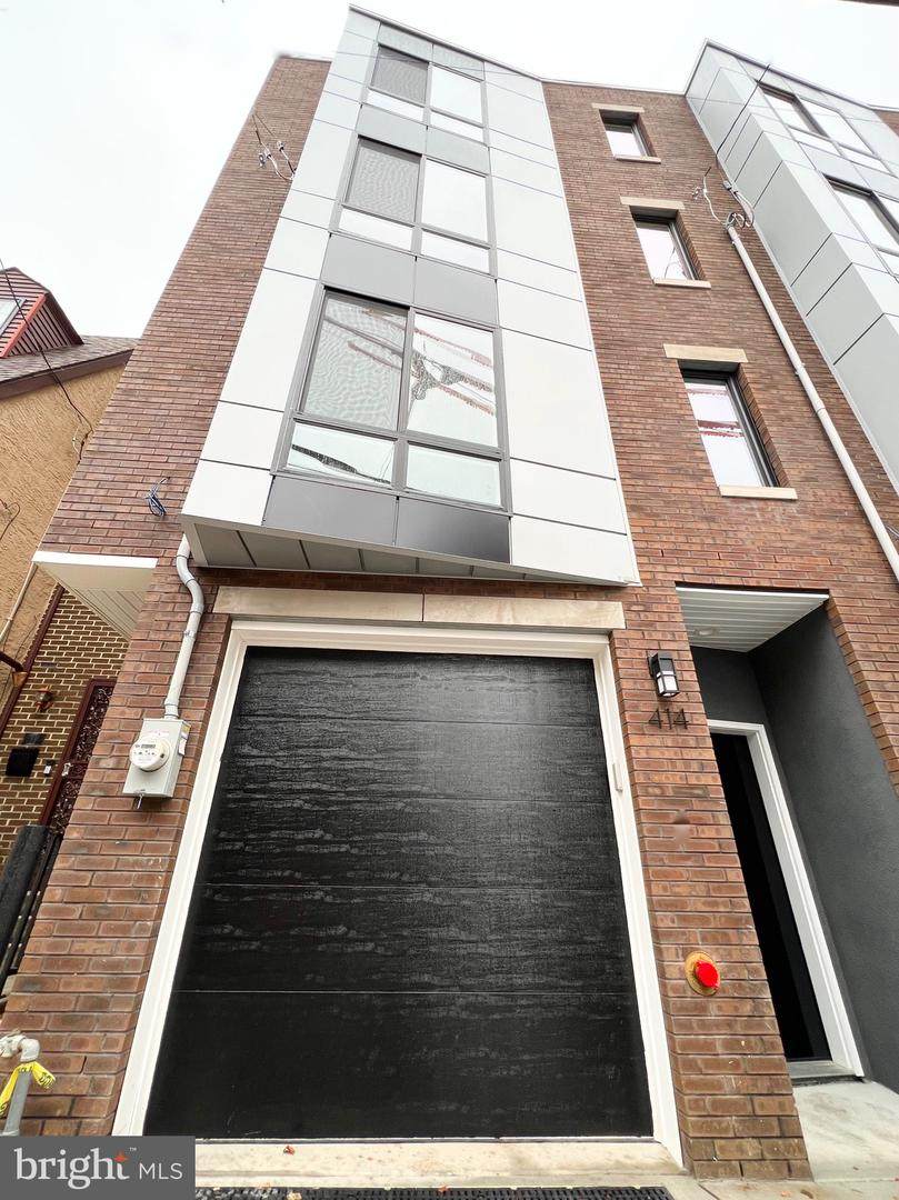 414 Poplar Street - Photo 1