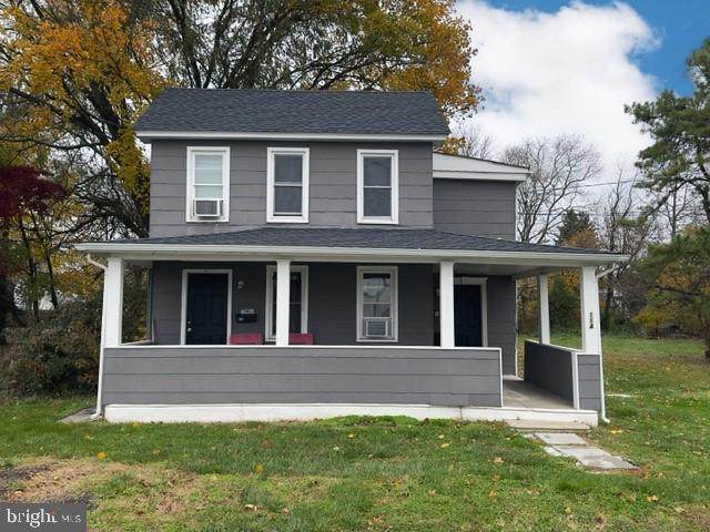 114 Railroad Avenue - Photo 1