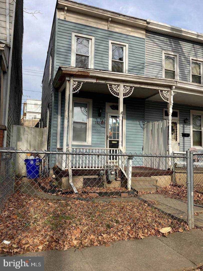 2034 Kensington Street - Photo 1