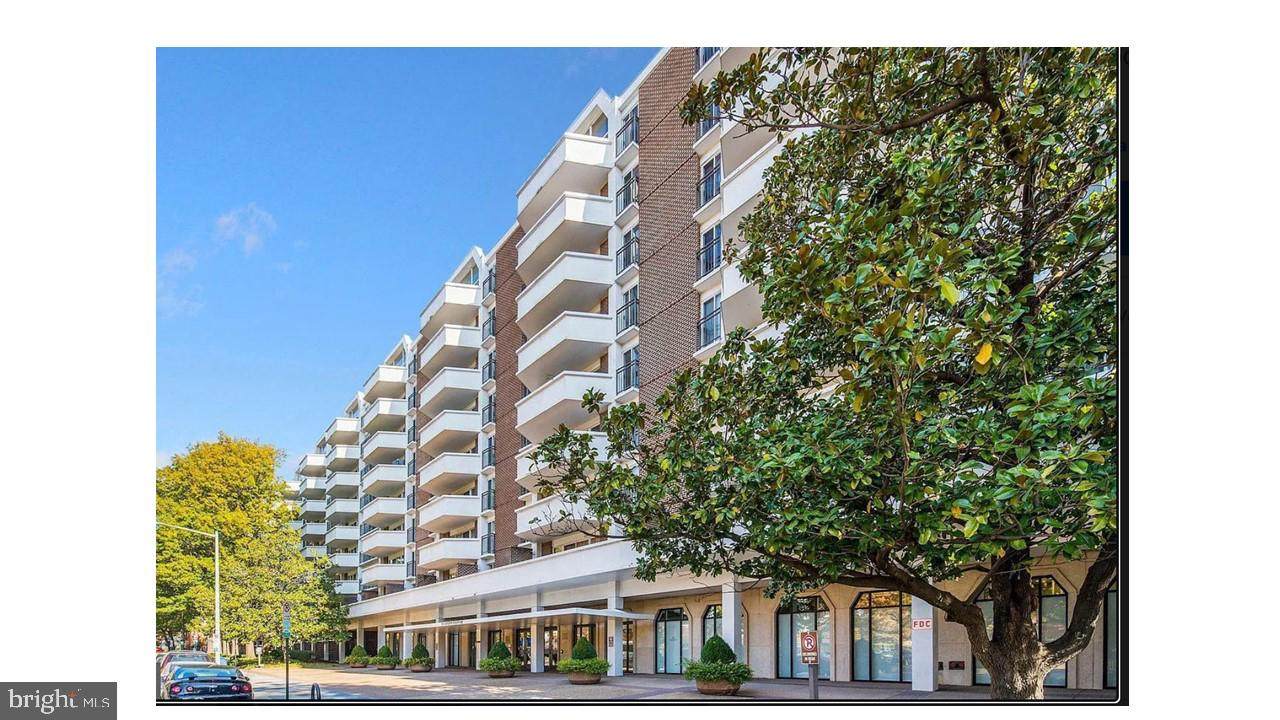 700 7TH Street - Photo 1