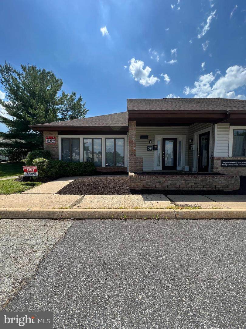 33 - 59 Kensington Parkway - Photo 1
