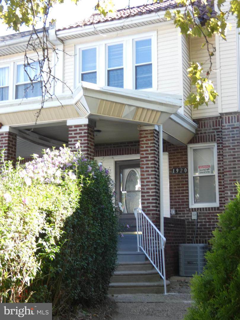 1920 Godfrey Avenue - Photo 1