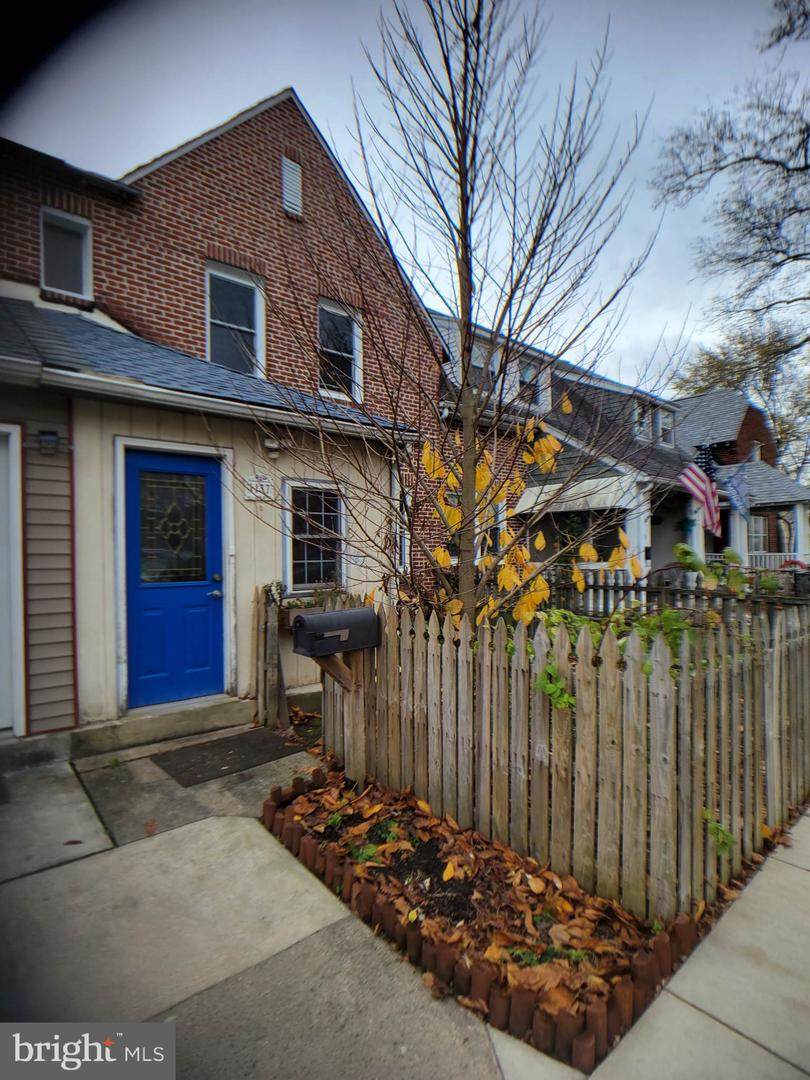 1137 Sterling Avenue - Photo 1