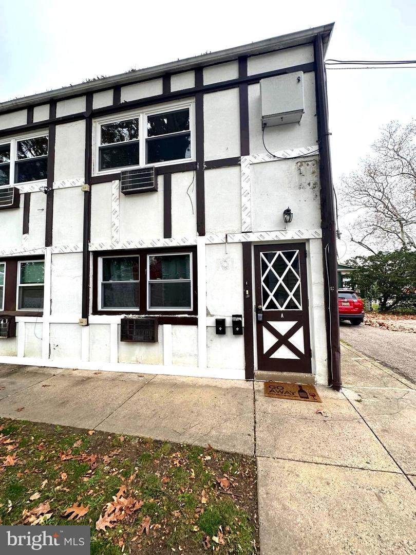 106 Newton Avenue - Photo 1