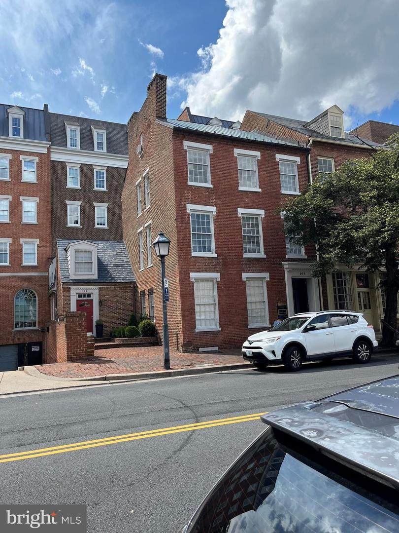 109 Fairfax Street - Photo 1