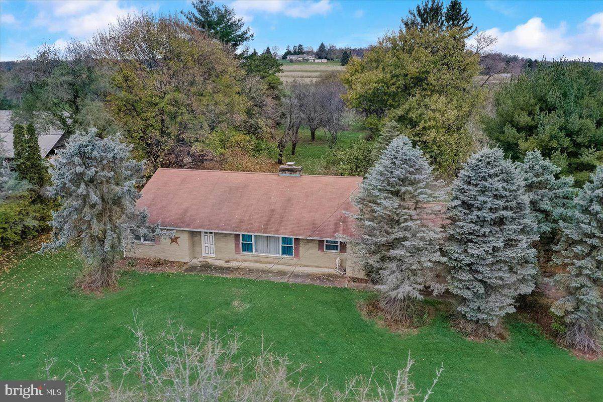 1634 Sleepy Hollow Road - Photo 1