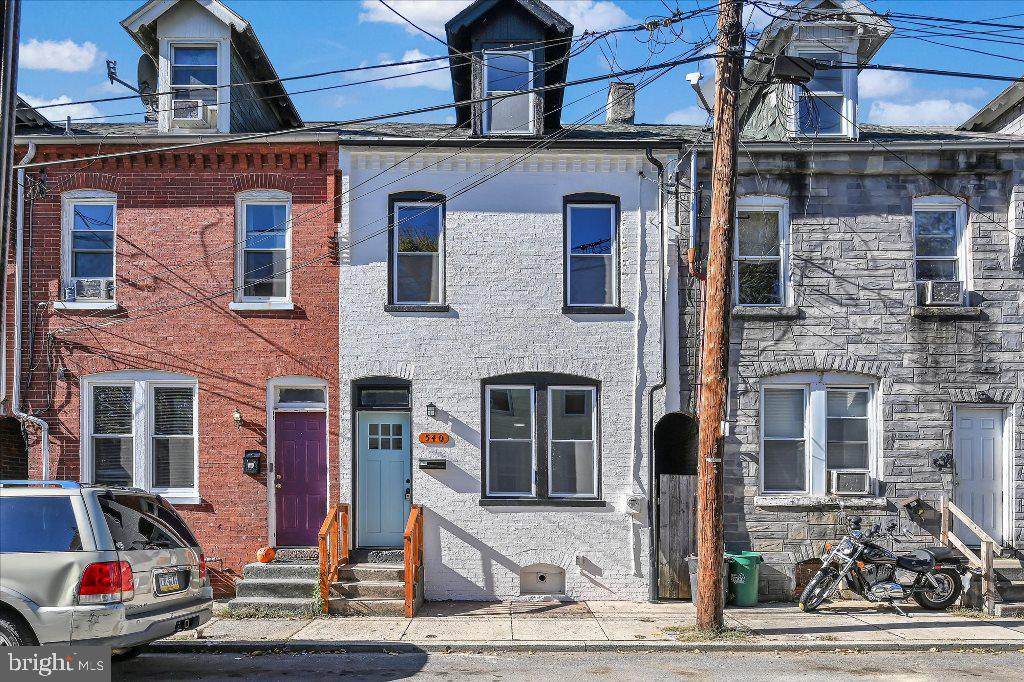 540 Locust Street - Photo 1