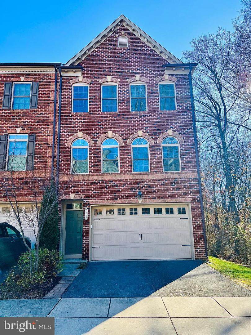7453 Burnside Way - Photo 1