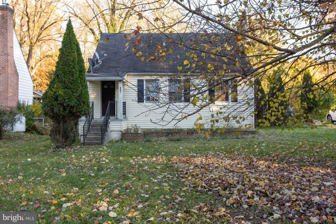 201 Washington Grove Lane - Photo 1