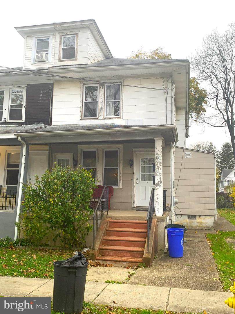 121 Chestnut Avenue - Photo 1