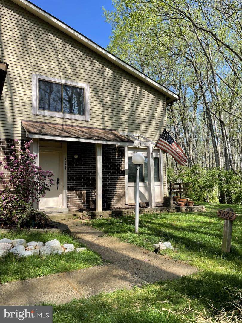 5602 Summer Oak Way - Photo 1
