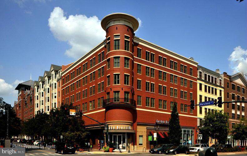 38 Maryland Avenue - Photo 1