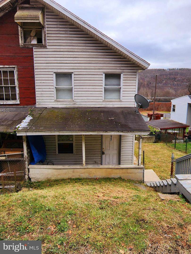 17 Coles Street - Photo 1