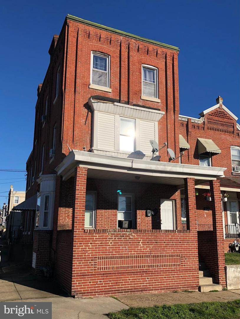 923 Hyatt Street - Photo 1