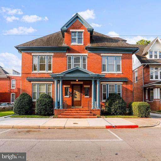 137 Broadway - Photo 1