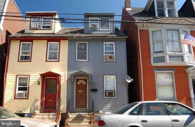 1409 Green Street - Photo 1