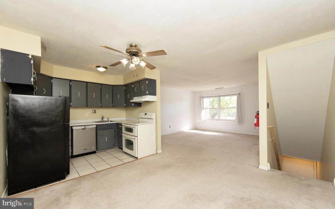 512 Winding Way - Photo 1