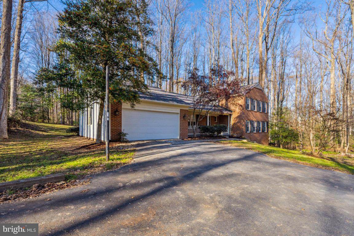 928 Welham Green Road - Photo 1