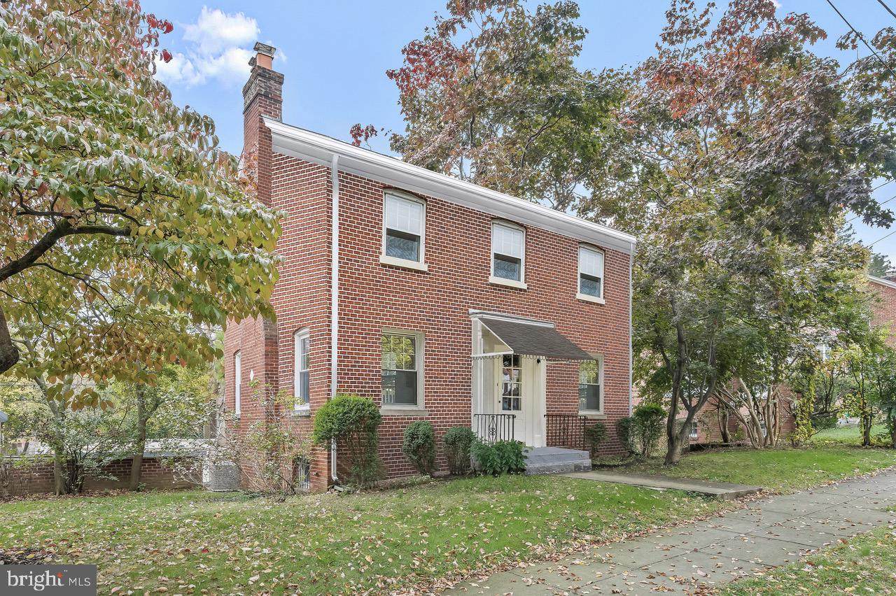 1009 Urell Place - Photo 1