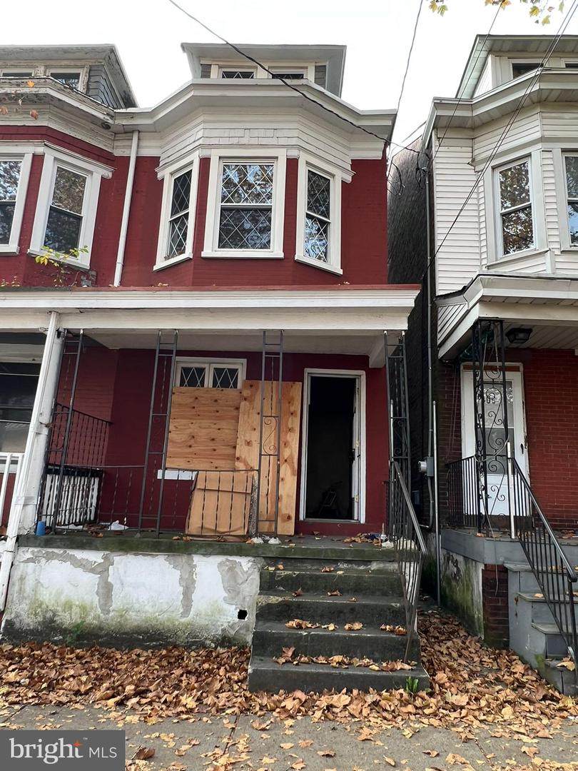 407 Stuyvesant Avenue - Photo 1