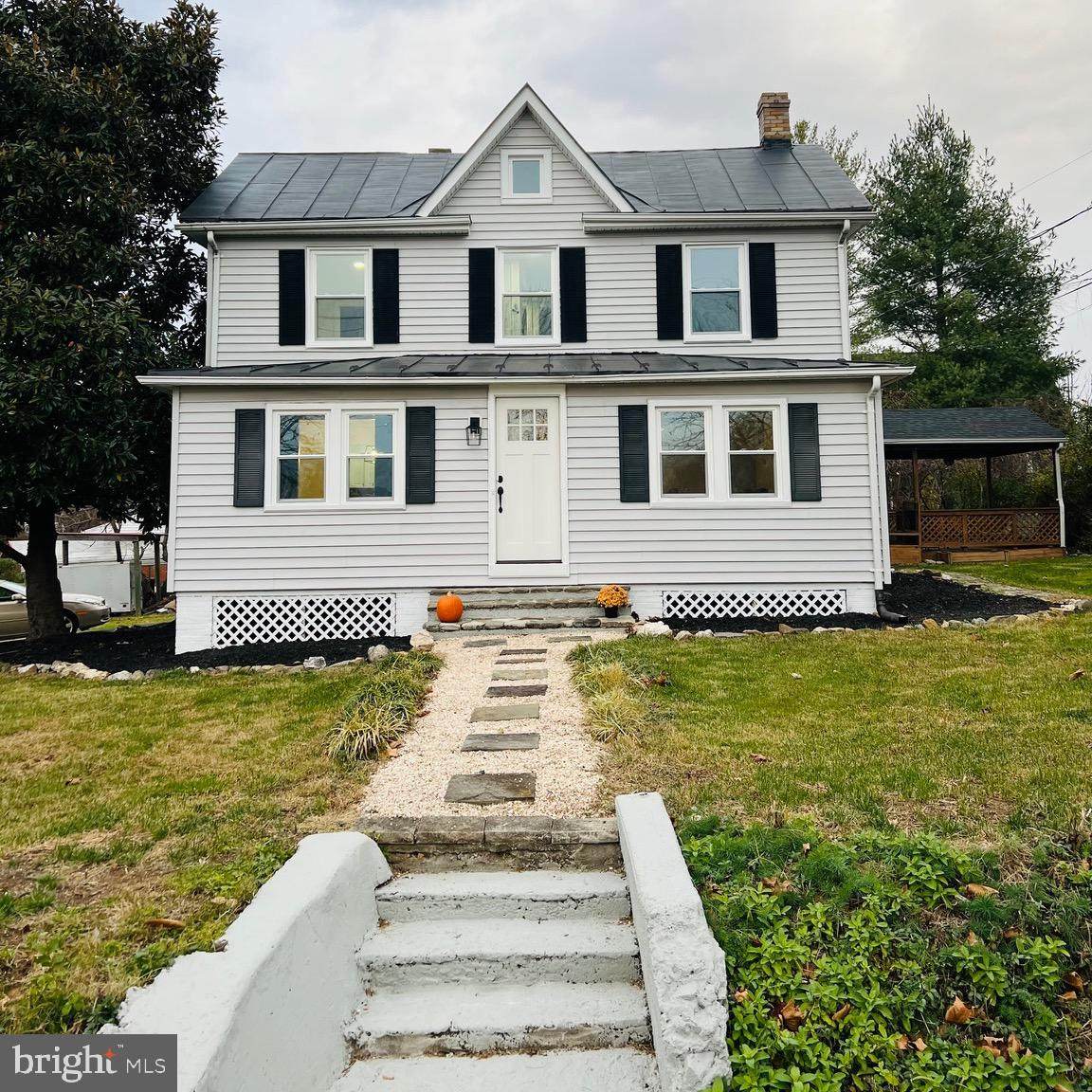 411 A Street - Photo 1