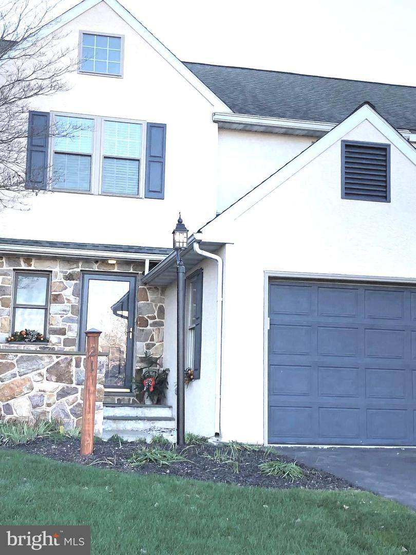 21 Meadowview Drive - Photo 1