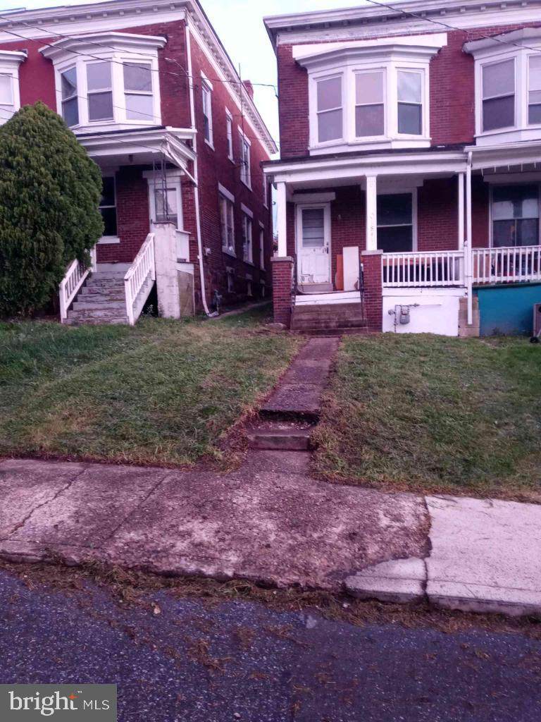 1841 Spencer Street - Photo 1