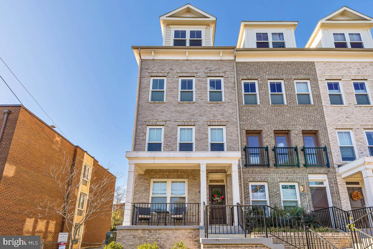 3050 7TH Street - Photo 1