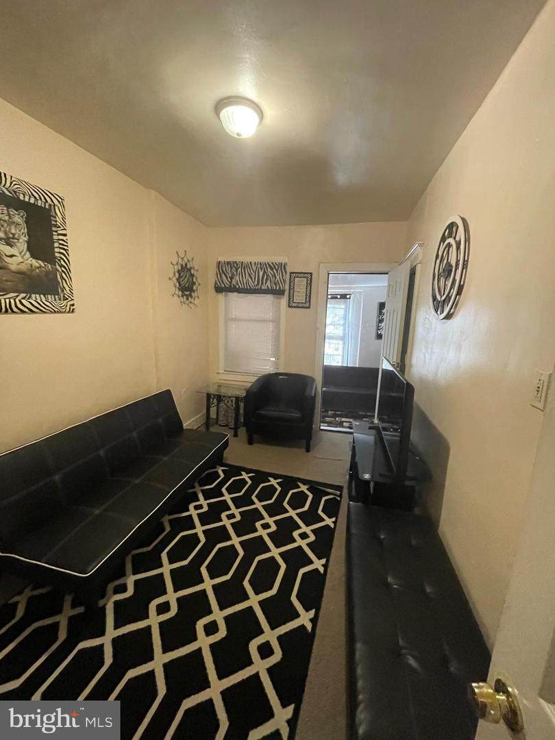 2714 Washington Street - Photo 1