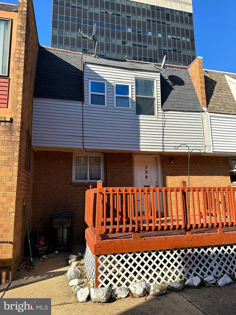 332 Compton Court - Photo 1