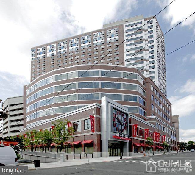 110 Somerset Street - Photo 1