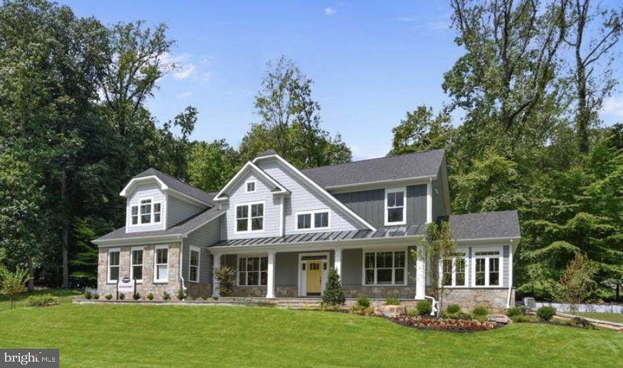 502 Admiral Drive - Photo 1