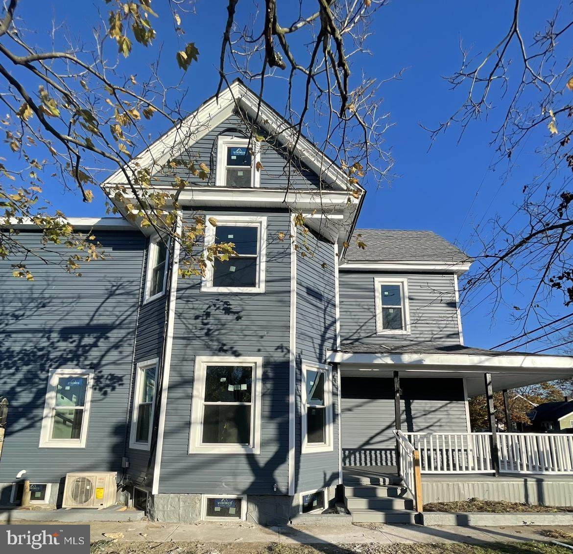 1000 Main Street - Photo 1