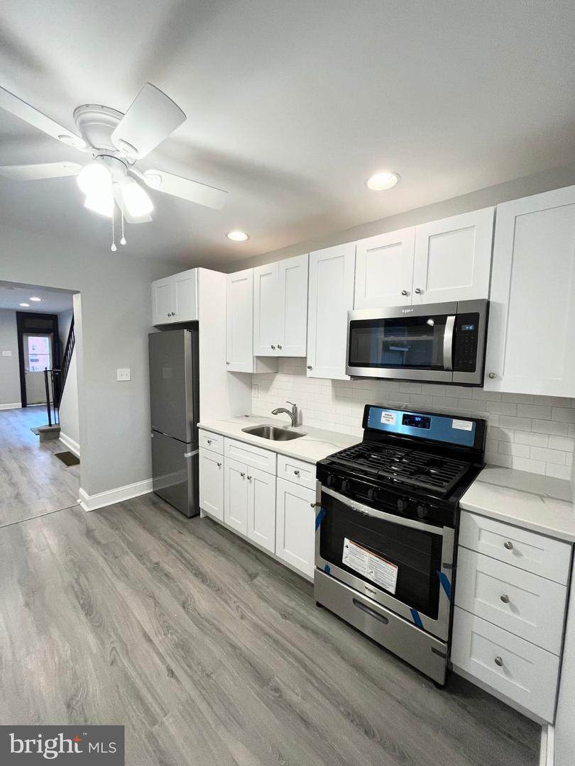 2404 Lambert Street - Photo 1