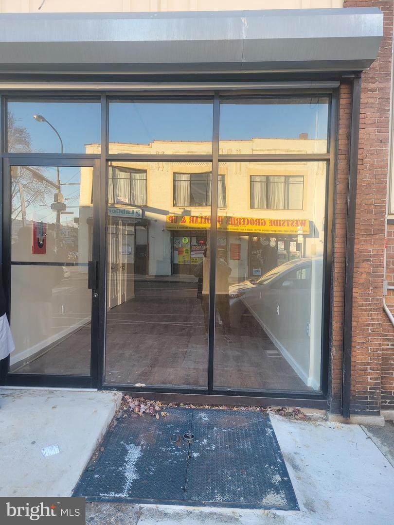 554 52ND Street - Photo 1
