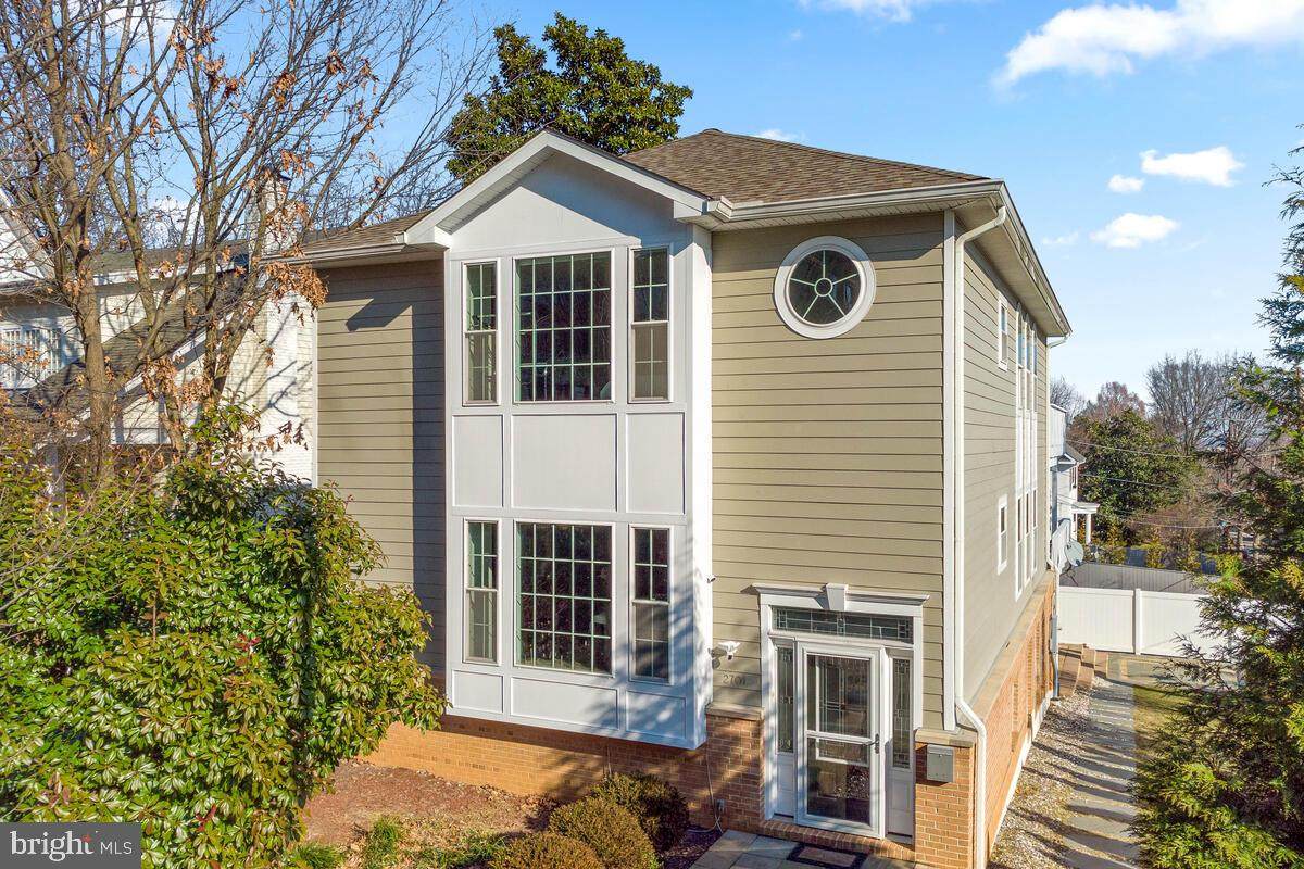 2701 Wisconsin Avenue - Photo 1