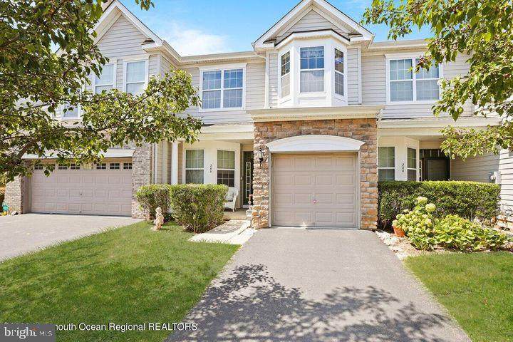 246 Hawthorne Lane - Photo 1