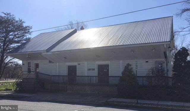 128 Centre Avenue - Photo 1