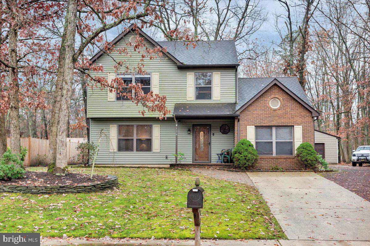 136 Ebbetts Drive - Photo 1