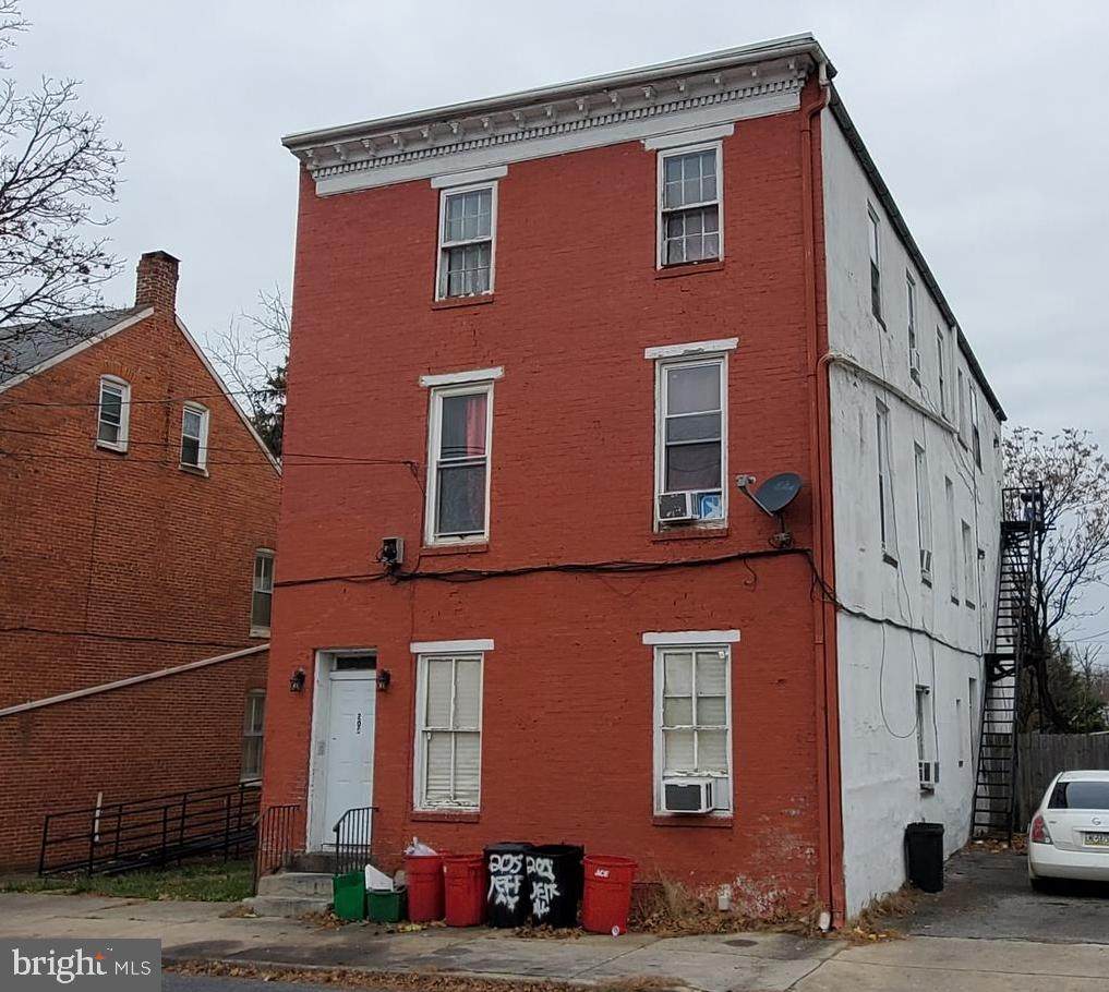 205 Jefferson Avenue - Photo 1